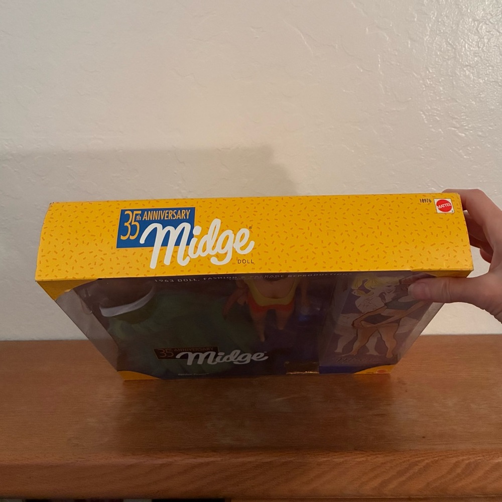 🆕 35th Anniversary Midge 1997 Barbie Doll - Picture 9 of 10